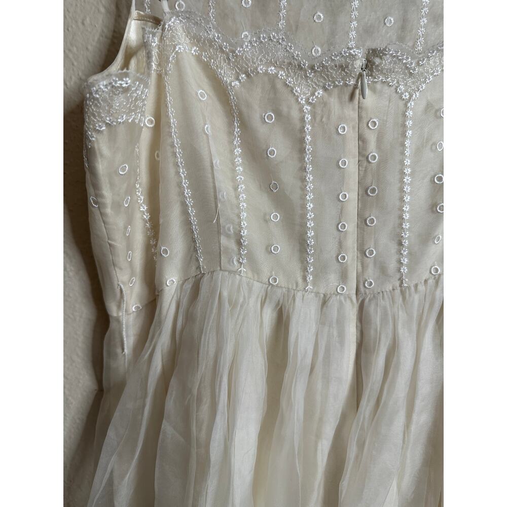 Saja Whimsical Wedding Dress 100% Silk Lace Womans 8 - Picture 11 of 15
